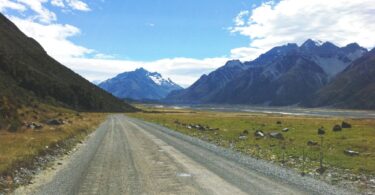 Gravel Roads in Neuseeland Tasman Glacier
