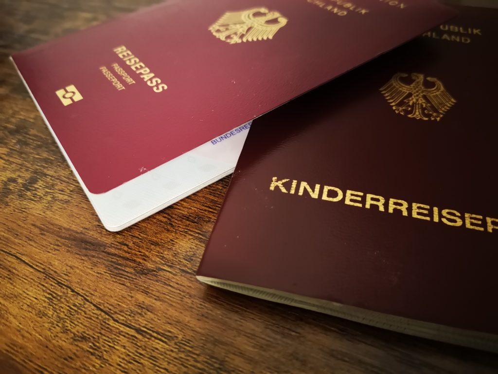 Reisepass oder Kinderreisepass