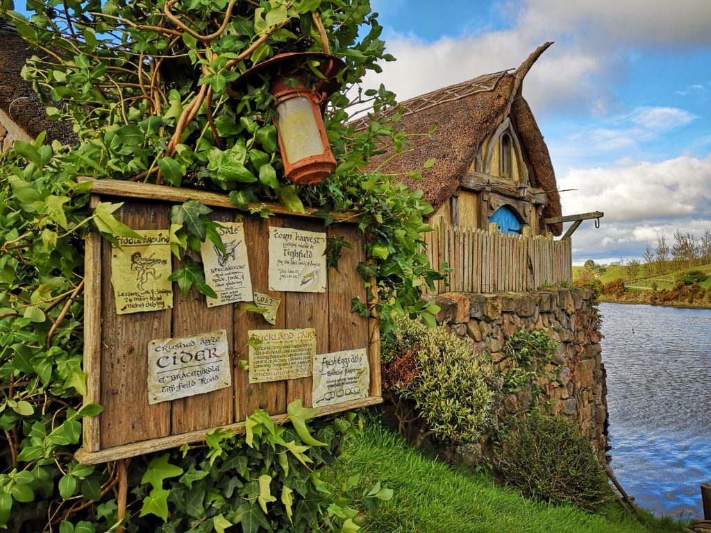 Hobbiton Movie Set Green Dragon Inn