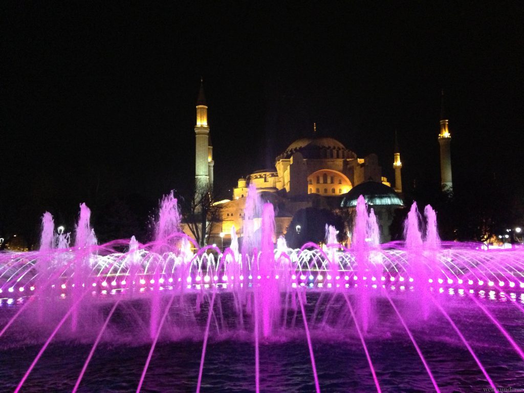 Aya Sofya by night