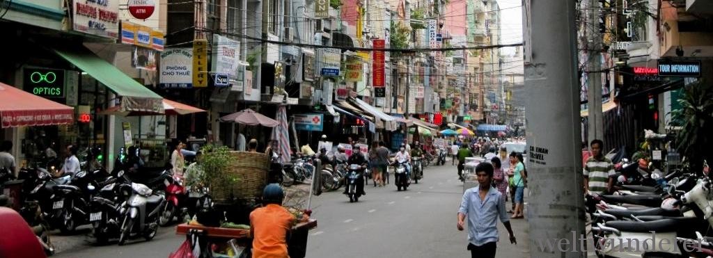 Saigon Traffic Pham Ngu Lao