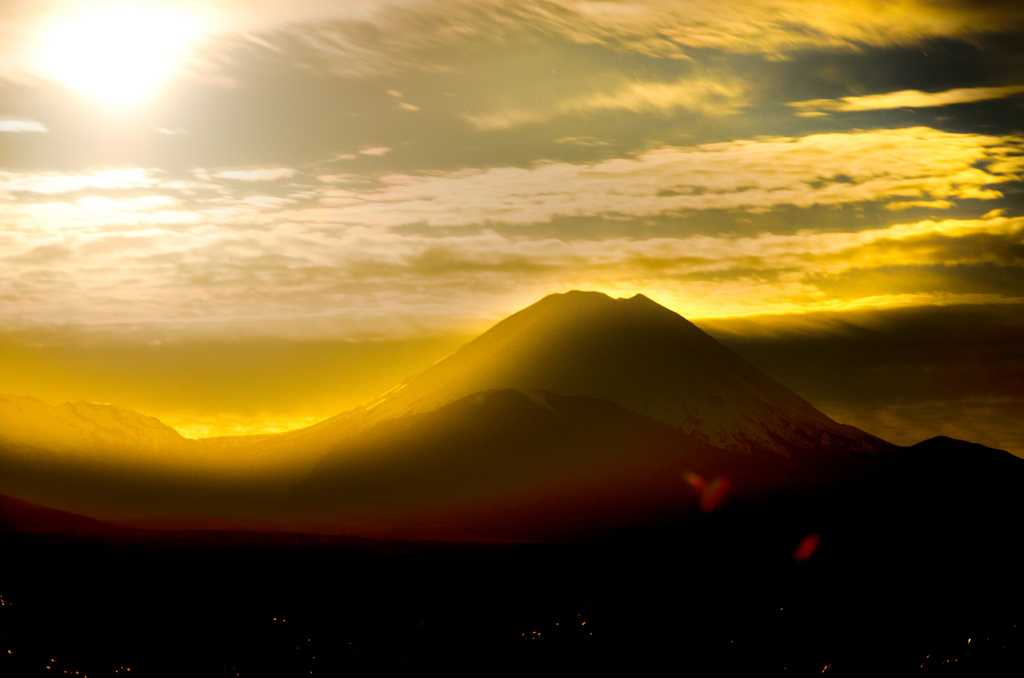 Mount Ngauruhoe im Zwielicht (c) FlickR/Andy H McDowall