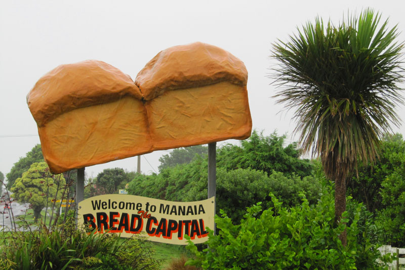 Ist dieses Schild ironisch? Beim Thema Brot kennen Deutsche keinen Spaß! © JaegerdesverlorenenSchmatzes.de