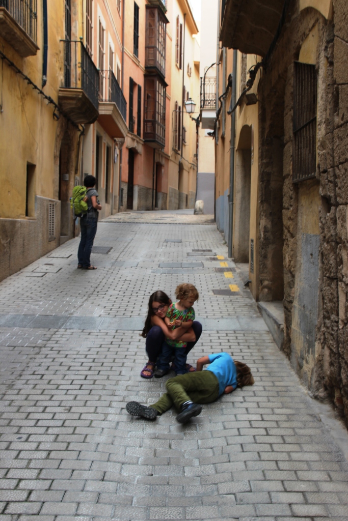 Travel fails: unsere schlimmsten Pannen beim Reisen mit Kindern und was ihr daraus lernen könnt 5 Weltwunderer Travel Fails Palma de Mallorca