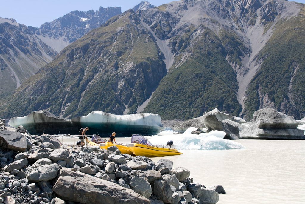 Für Fortgeschrittene: Im Schlauchboot auf den Tasman Glacier Lake