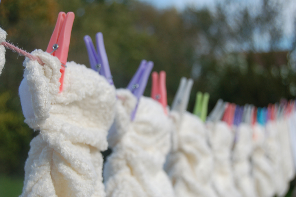Nappy Line by Richard Fawcett Neuseeland mit Baby Windeln