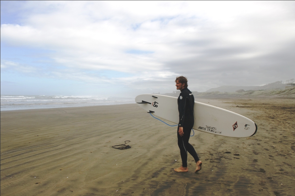 Surfen in Neuseeland Muriwai Beach