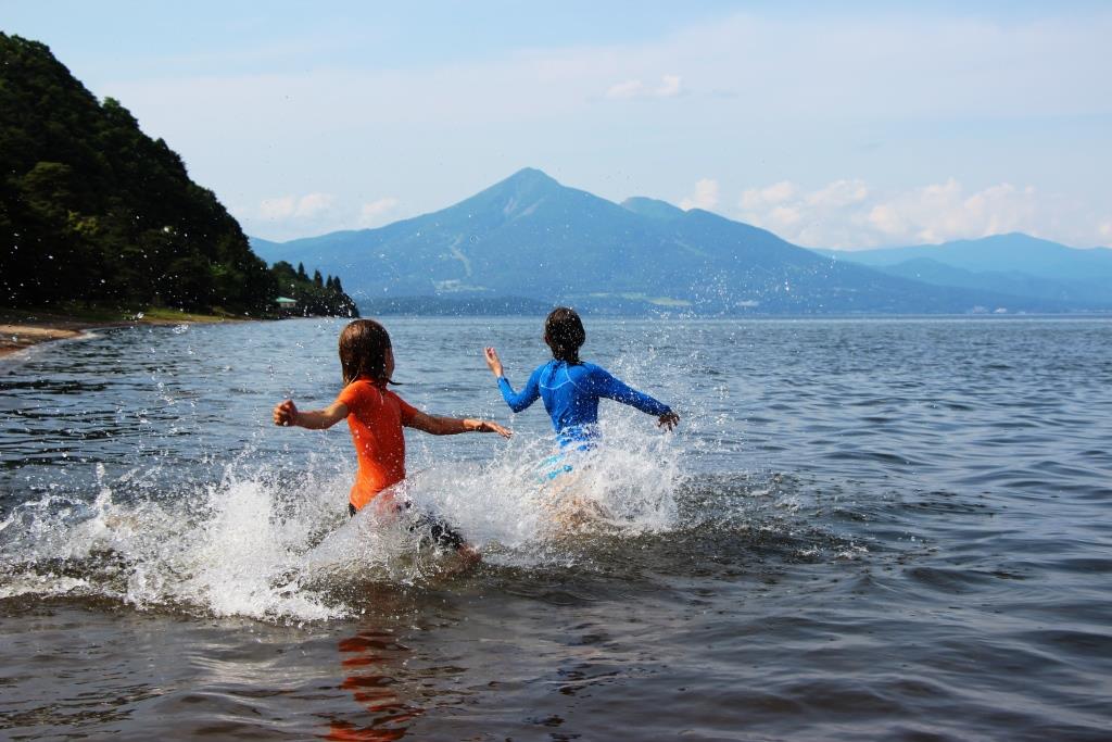 Sommer in Japan Lake Inawashiro Mt Bandai