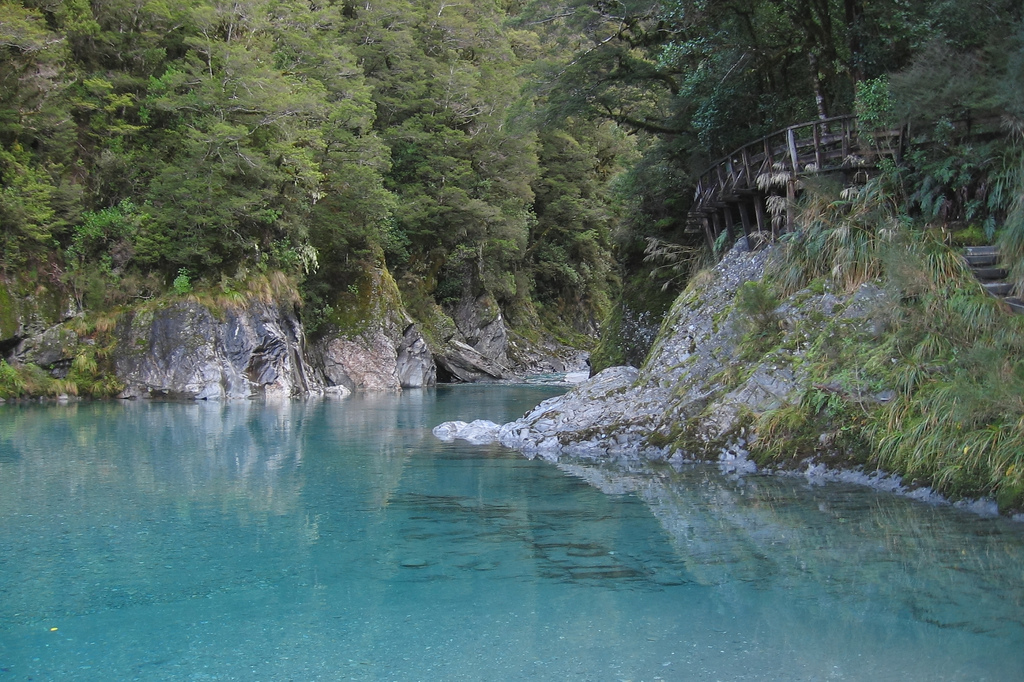 Die 19 schönsten Wanderwege in Neuseeland für Familien 32 Besten Wanderwege in Neuseeland Blue Pools Wanaka