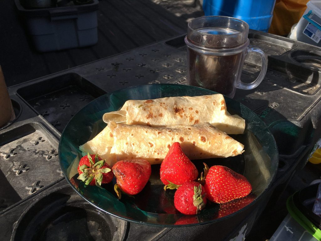 Frühstück im Campervan Pfannkuchen