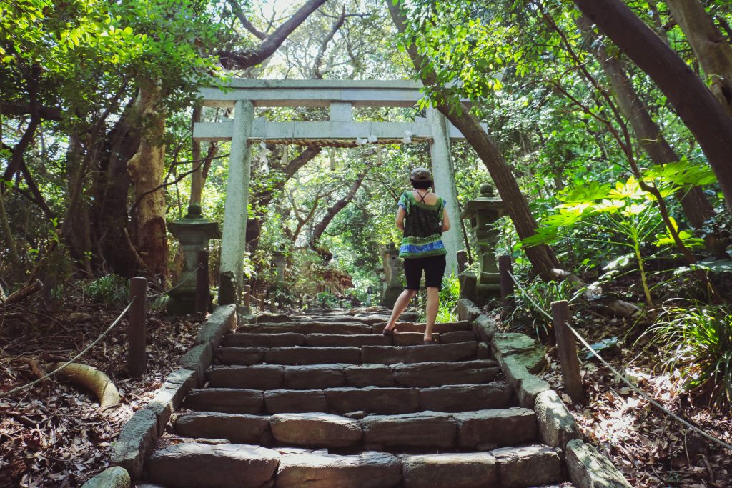 Japan Tempeltreppe Dschungel