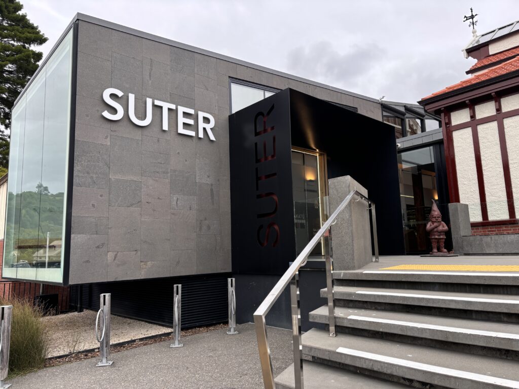 Nelson mit Kindern erleben: Insider-Tipps für den "Mittelpunkt Neuseelands" 34 Nelson mit Kindern Suter Art Gallery