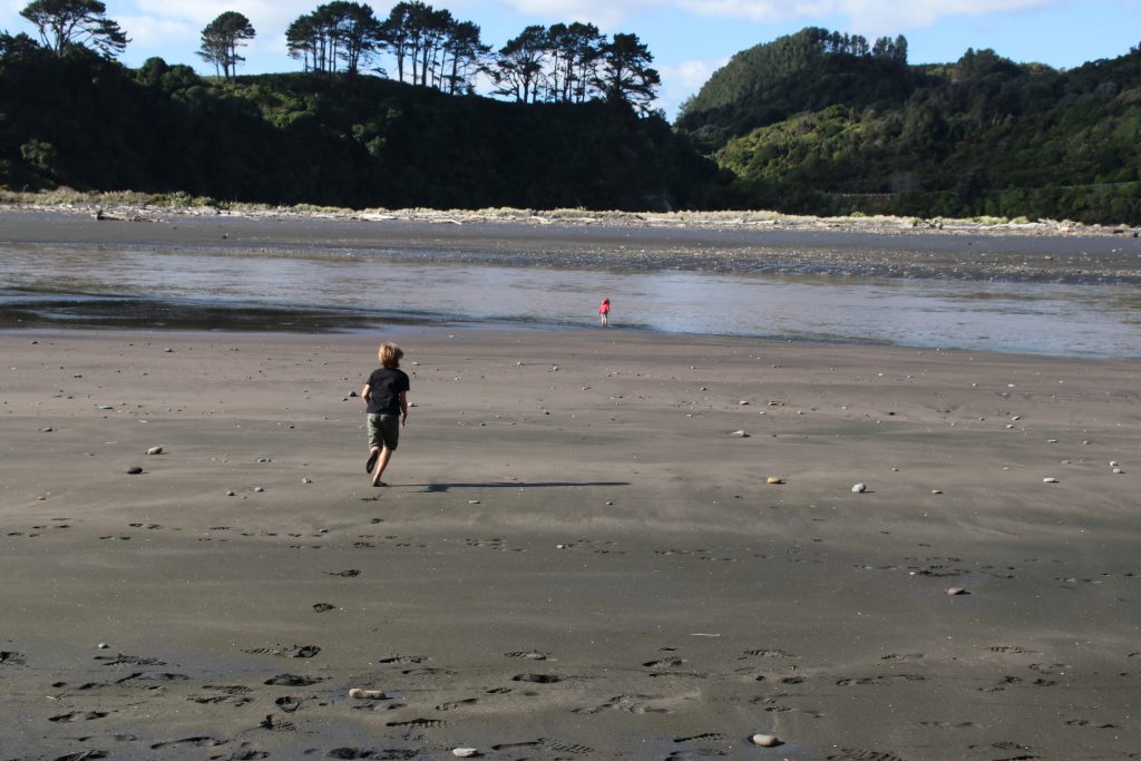 Tongaporutu Beach