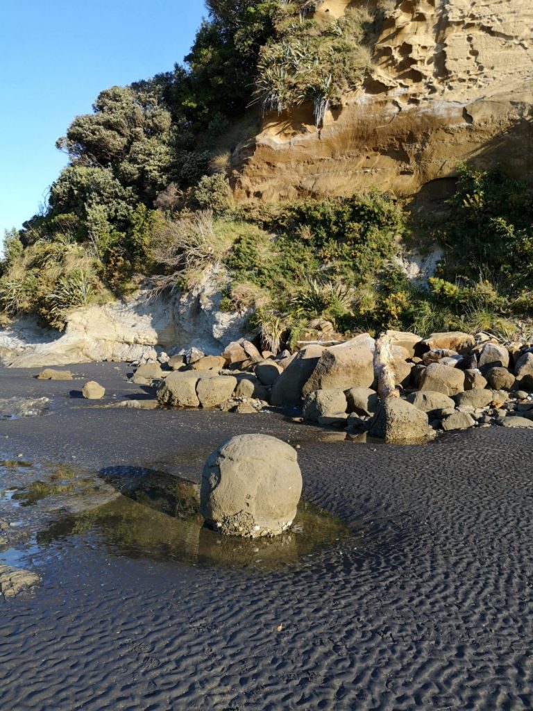Tongaporutu Beach Boulders