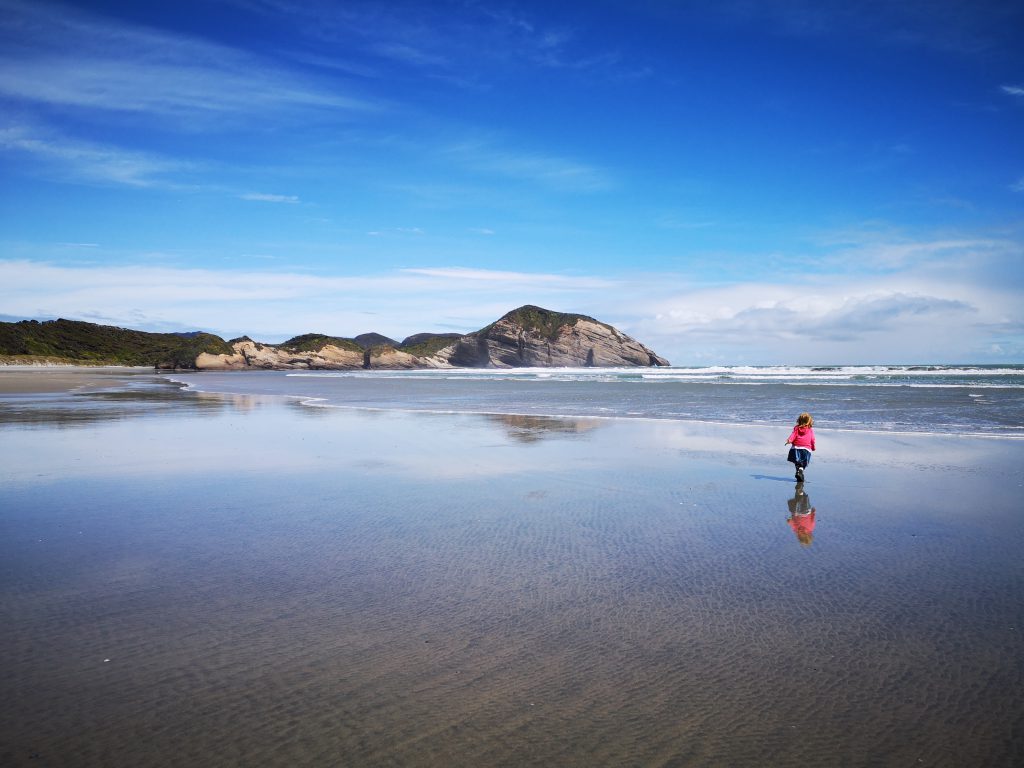 Wharariki Beach Kind