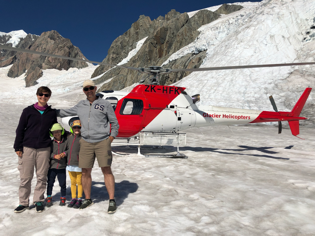 Familie Oberwinter in Neuseeland Helikopter Gletscher