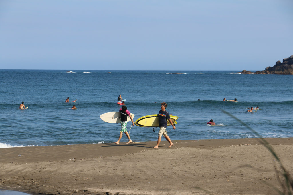 Shikoku Ikumi Surfen