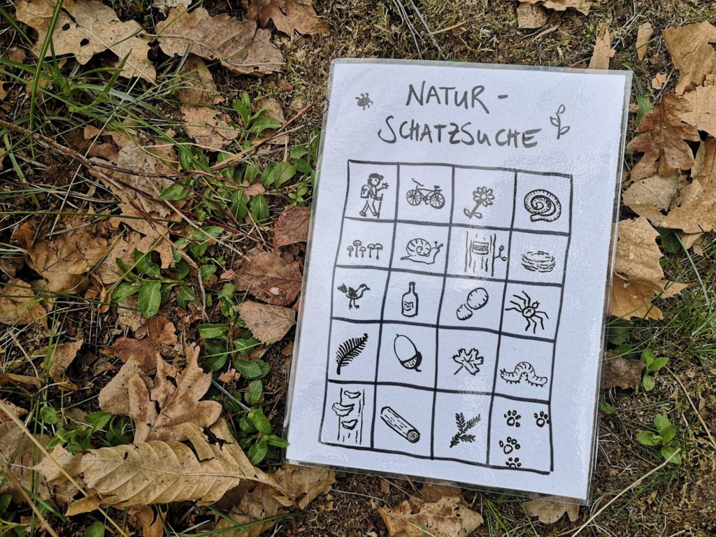 Wald-Bingo Waldspaziergang mit Kindern