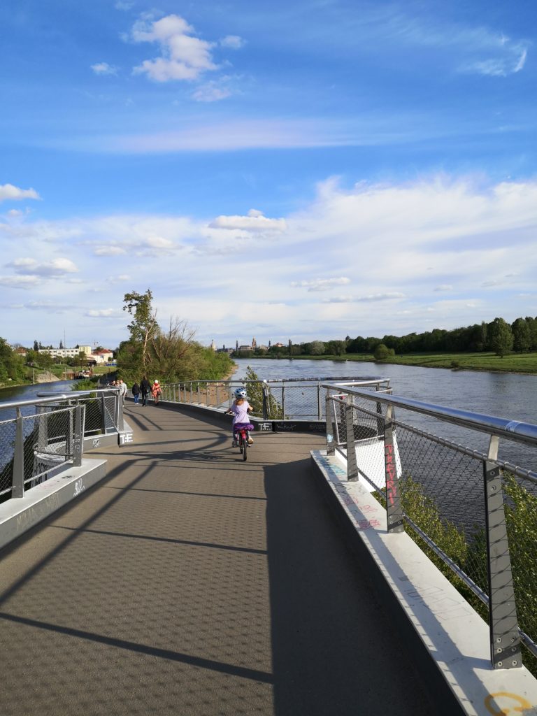 Elberadweg Dresden Molenbrücke