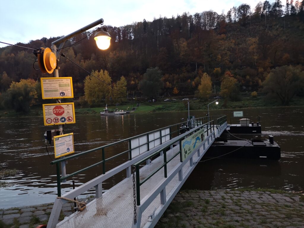 Sächsische Schweiz ohne Auto Fähre Schmilka