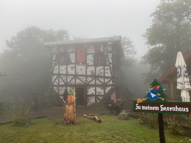 25 Tipps für den Harz mit Kindern: Hexen, Luchse und viel ♥ 56 Hexentanzplatz Brocken Harz