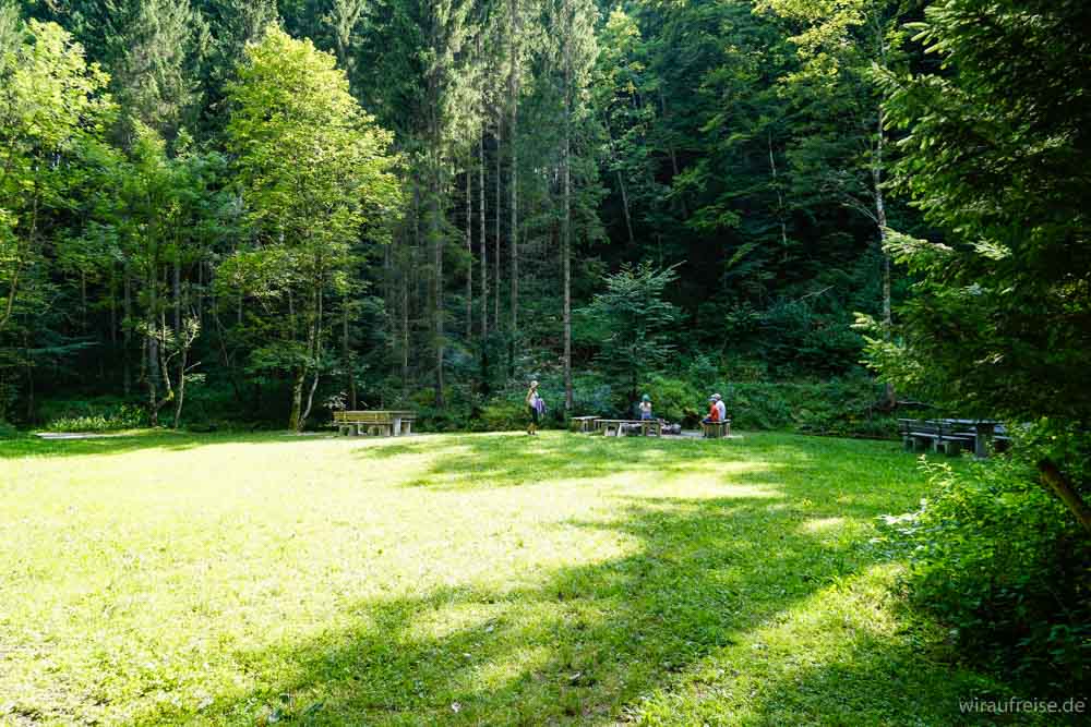 Grillplatz bei der Wimsener Höhle