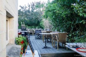 2 Wochen Nordfrankreich-Rundreise mit Kind: Champagne, Normandie & Lothringen 54 Innenhof Rotisserie Henry IV in Ay/Champagne