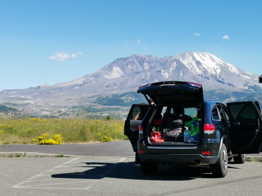Mount Saint Helens mit Auto