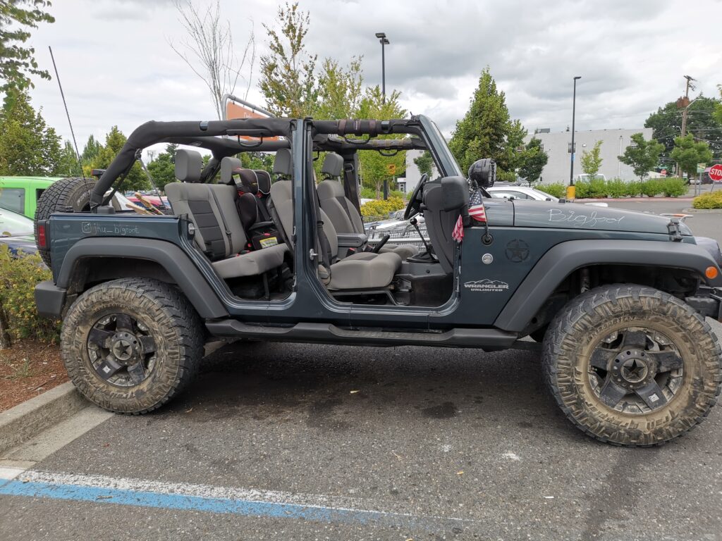 Jeep mit Kindersitz in Oregon