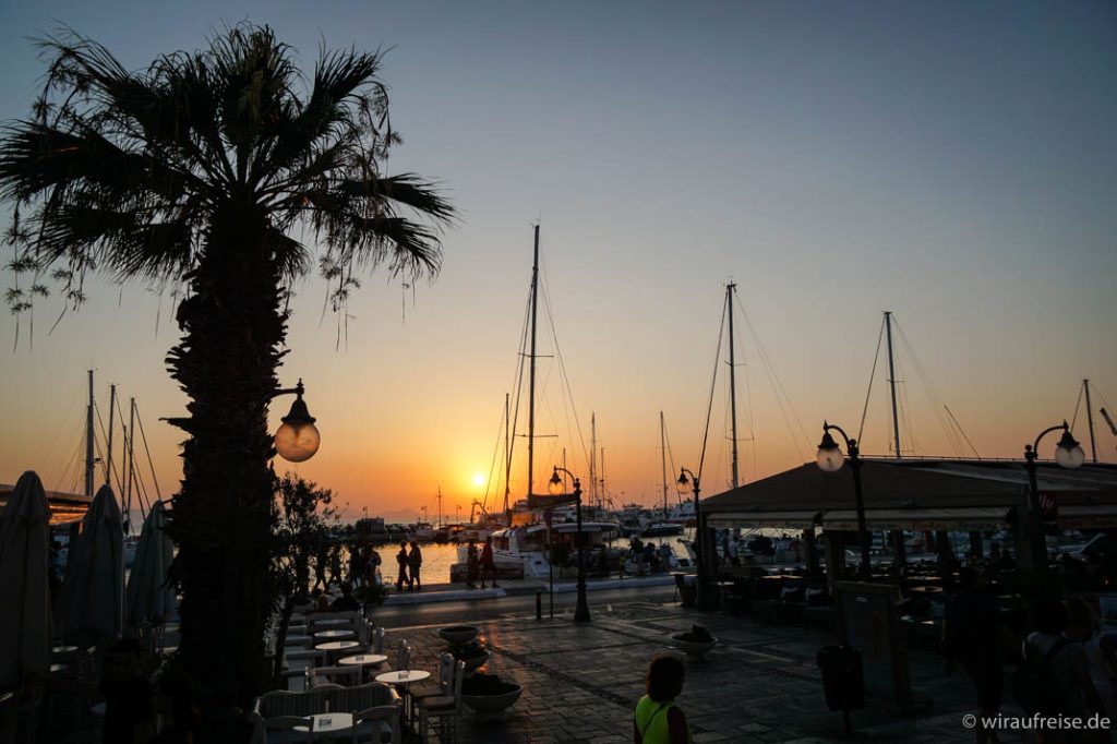 Naxos mit Kind: Highlights auf der "Perle der Kykladen" 33 Hora Naxos Hafen