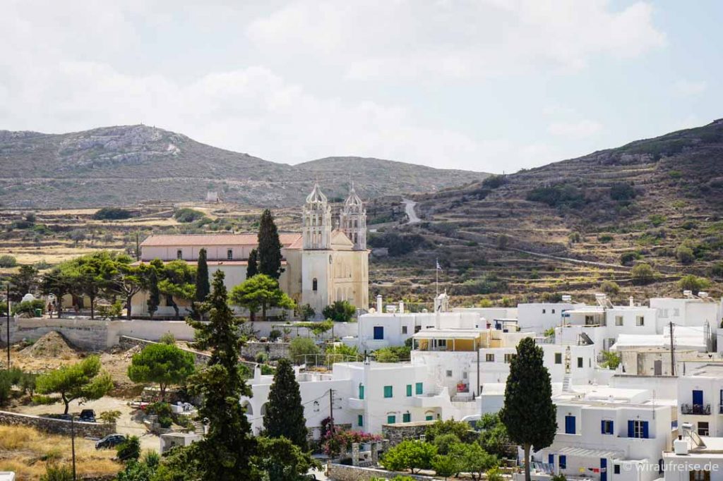 Paros Agia Triada