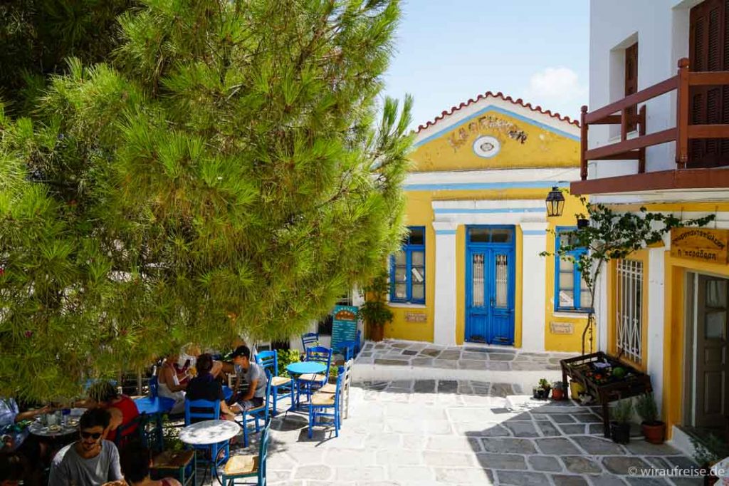 Paros mit Kindern Dorfplatz Lefkes