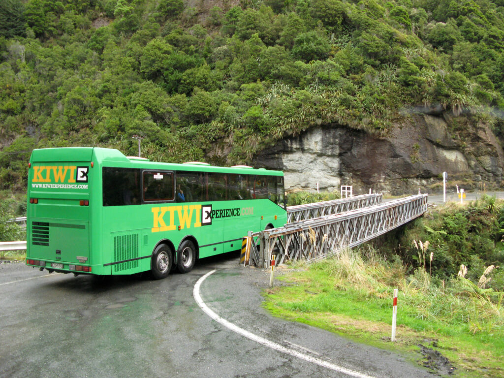 Neuseeland Reisebus Kiwi Experience