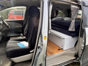 Spaceship in Neuseeland mit Kind