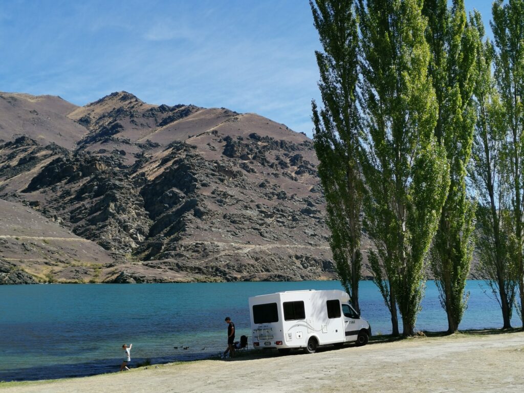 Neuseeland im Camper: der Maui Cascade im Familien-Test 26 Maui Camper am Clutha River Neuseeland