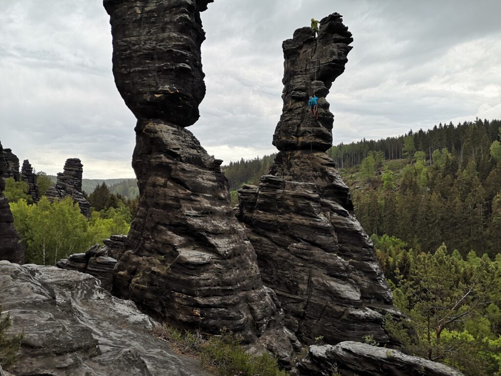 Vergesst die Bastei: diese 8 Naturwunder der Sächsischen Schweiz müsst ihr besuchen 23 Bielatal Herkulessäulen Naturwunder der Sächsischen Schweiz